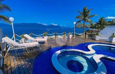 Imagem: A casa em condomínio possui 5 Dormitórios, 4 Banheiros, 4