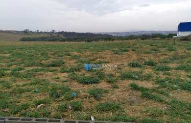 Imagem: O terreno possui 3.776m² de Área e está localizado em Zona