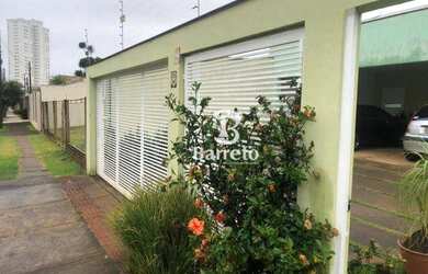 Imagem: A casa possui 5 Dormitórios, 4 Banheiros, 5 Vagas na garagem