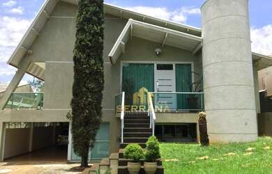 Imagem: A casa possui 5 Dormitórios, 5 Banheiros, 5 Vagas na garagem