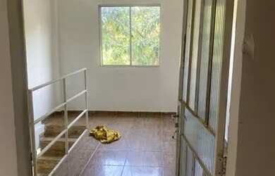 Imagem: A casa possui 2 Dormitórios, 1 Banheiro, Imóvel novo e está