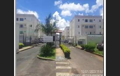 Imagem: A casa possui 2 Dormitórios, 1 Banheiro, 1 Vaga na garagem