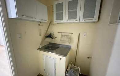 Imagem 16: Apartamento, sala e quarto com 45m2, vista livre, sol da manhã, quadra da Praia do Flameng