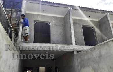 Imagem: A casa possui 3 Dormitórios, 3 Banheiros, 2 Vagas na garagem