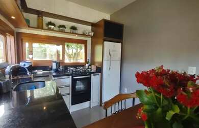 Imagem 6: Sobrado para Venda em Imbituba, Arroio, 1 dormitório, 1 banheiro