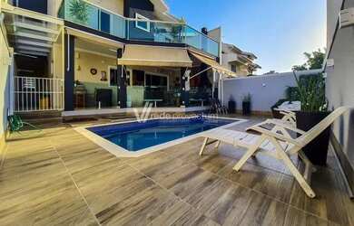 Imagem: A casa em condomínio possui 3 Dormitórios, 2 Banheiros, 4