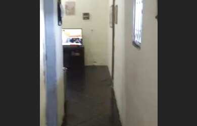 Imagem: A casa possui 2 Dormitórios, 1 Banheiro e está localizado