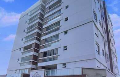 Imagem: O apartamento possui 3 Dormitórios, 1 Banheiro, 2 Vagas na