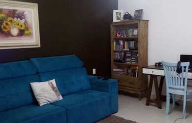 Imagem: A casa possui 2 Dormitórios, 2 Banheiros, 1 Vaga na garagem