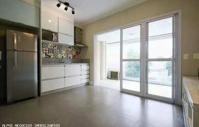 Imagem: O apartamento possui 1 Dormitório, 1 Banheiro, 1 Vaga na garagem