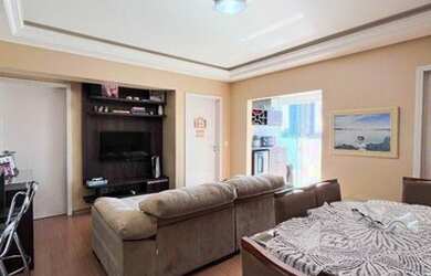 Imagem: O apartamento possui 2 Dormitórios, 1 Banheiro, 2 Vagas na