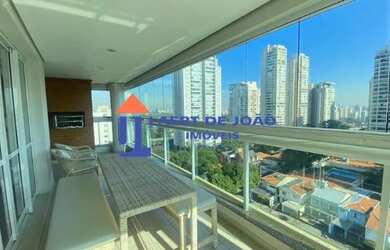 Imagem: O apartamento possui 4 Dormitórios, 2 Banheiros, 4 Vagas na