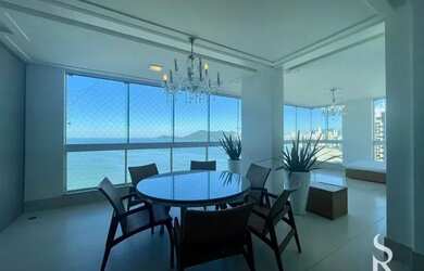 Imagem: O apartamento possui 5 Dormitórios, 5 Banheiros, 3 Vagas na