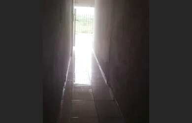 Imagem: A casa possui 2 Dormitórios e 1 Banheiro e está localizado