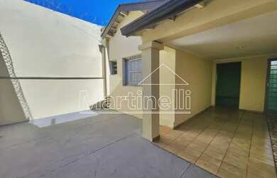 Imagem: A casa possui 3 Dormitórios, 3 Banheiros, 2 Vagas na garagem