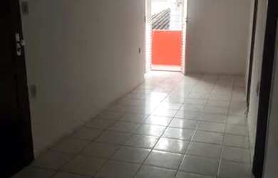 Imagem: A casa possui 2 Dormitórios, 1 Banheiro e está localizado