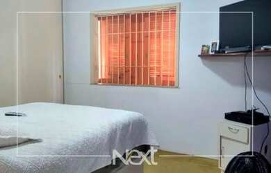 Imagem: A casa possui 1 Dormitório, 4 Banheiros, 5 Vagas na garagem