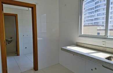 Imagem 11: Alto padrão com vista mar no Canto do Forte em Praia Grande - SP