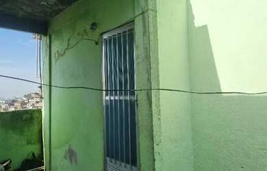 Imagem: A casa possui 1 Dormitório, 1 Banheiro e está localizado