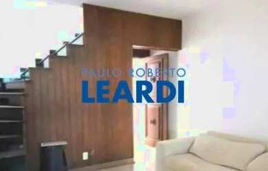 Imagem: A casa possui 3 Dormitórios, 3 Banheiros, 2 Vagas na garagem