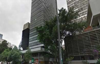 Imagem: O depósito possui 2 Vagas na garagem e 90m² de Área e está