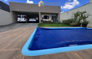 Imagem: A casa em condomínio possui 3 Dormitórios, 3 Banheiros, 5