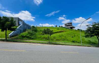 Imagem: O terreno possui 727m² de Área e está localizado em Atibaia