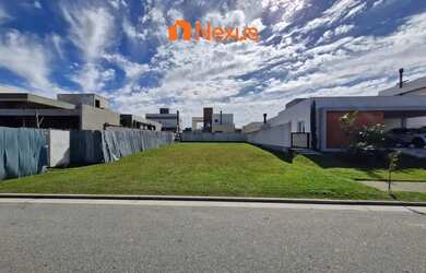 Imagem: O terreno possui 406m² de Área e está localizado em Laranjal