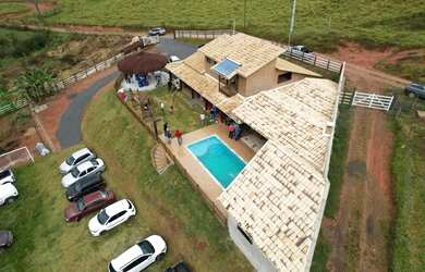 Imagem: A chácara possui 4500m² de Área e está localizado em Cachoeira