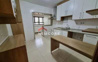 Imagem: O apartamento possui 3 Dormitórios, 2 Banheiros, 2 Vagas na