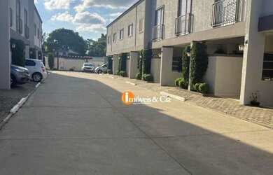 Imagem: A casa em condomínio possui 2 Dormitórios, 3 Banheiros, 1