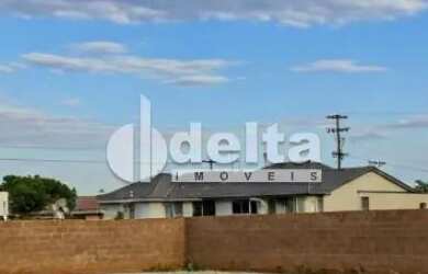 Imagem: O terreno possui 784m² de Área e está localizado em Lagoinha