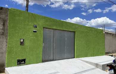 Imagem: A casa possui 2 Dormitórios, 1 Banheiro, Imóvel novo e está