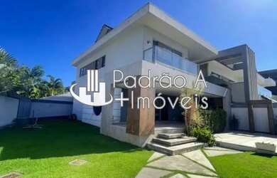 Imagem: A casa em condomínio possui 4 Dormitórios, 5 Banheiros, 4