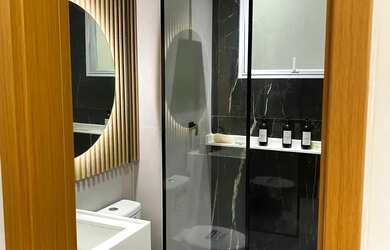 Imagem: O apartamento possui 2 Dormitórios, 2 Banheiros, 1 Vaga na