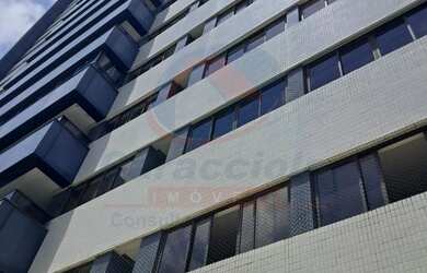 Imagem: O apartamento possui 4 Dormitórios, 1 Banheiro, 2 Vagas na