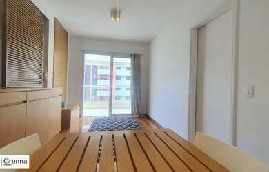 Imagem: O apartamento possui 1 Dormitório, 1 Banheiro, 1 Vaga na garagem