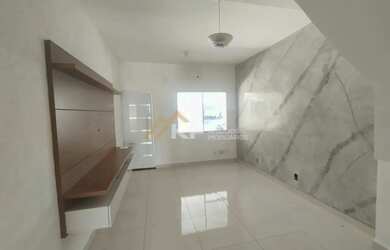 Imagem: A casa possui 2 Dormitórios, 1 Banheiro, 1 Vaga na garagem