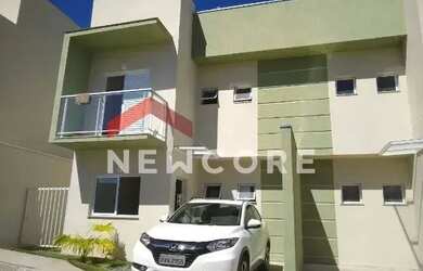 Imagem: A casa possui 3 Dormitórios, 2 Banheiros, 1 Vaga na garagem