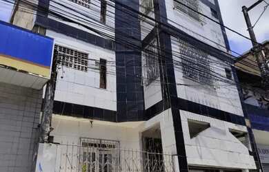 Imagem: A casa possui 5 Dormitórios, 4 Banheiros, 1 Vaga na garagem