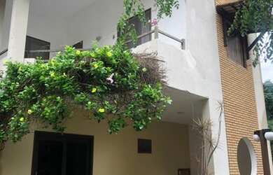 Imagem: A casa possui 3 Dormitórios, 2 Banheiros, 2 Vagas na garagem