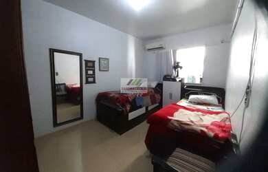 Imagem: O apartamento possui 1 Dormitório, 1 Banheiro, 40m² de Área