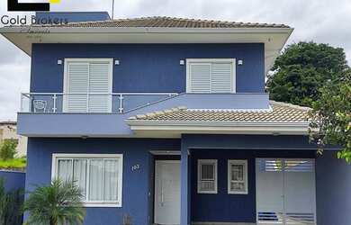 Imagem: A casa em condomínio possui 4 Dormitórios, 3 Banheiros, 2