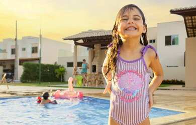 Imagem: A casa em condomínio possui 2 Dormitórios, 2 Banheiros, 1