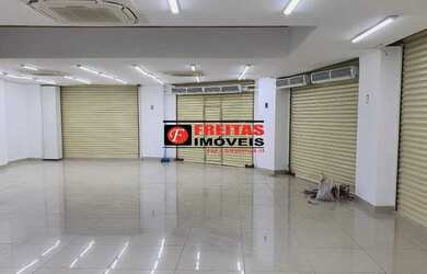 Imagem: O depósito possui 700m² de Área e está localizado em Maracanã