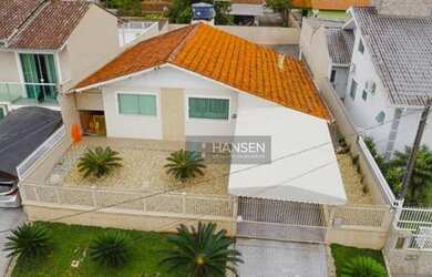 Imagem: A casa possui 2 Dormitórios, 1 Banheiro, 1 Vaga na garagem