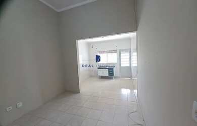 Imagem: A casa possui 2 Dormitórios, 1 Banheiro, 1 Vaga na garagem