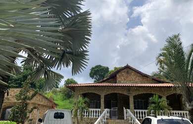 Imagem: A fazenda possui 8.000m² de Área, Churrasqueira, Piscina