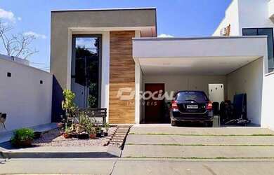 Imagem: A casa em condomínio possui 3 Dormitórios, 2 Banheiros, 4