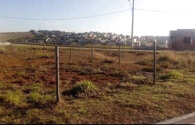 Imagem: O terreno possui 244m² de Área e está localizado em Parque